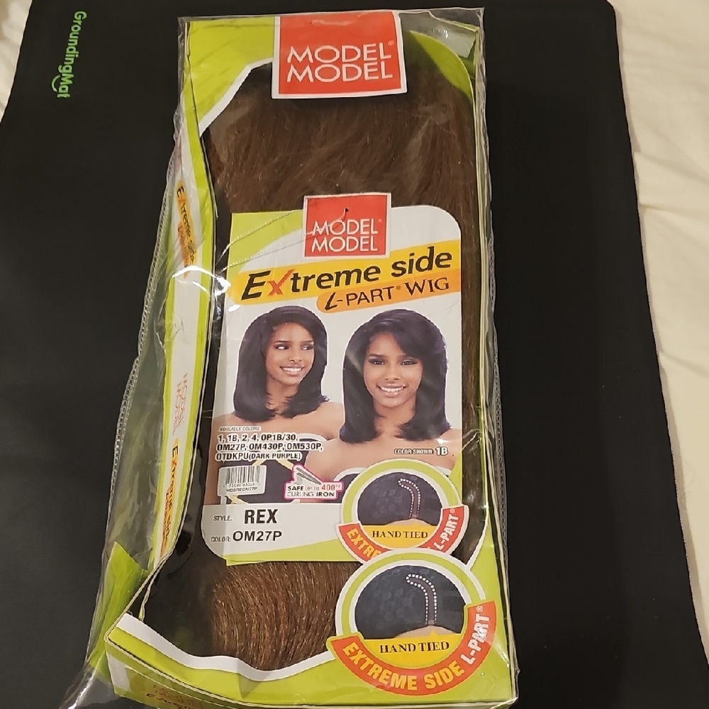Model Model Extreme Side L-Part Wig - Brown